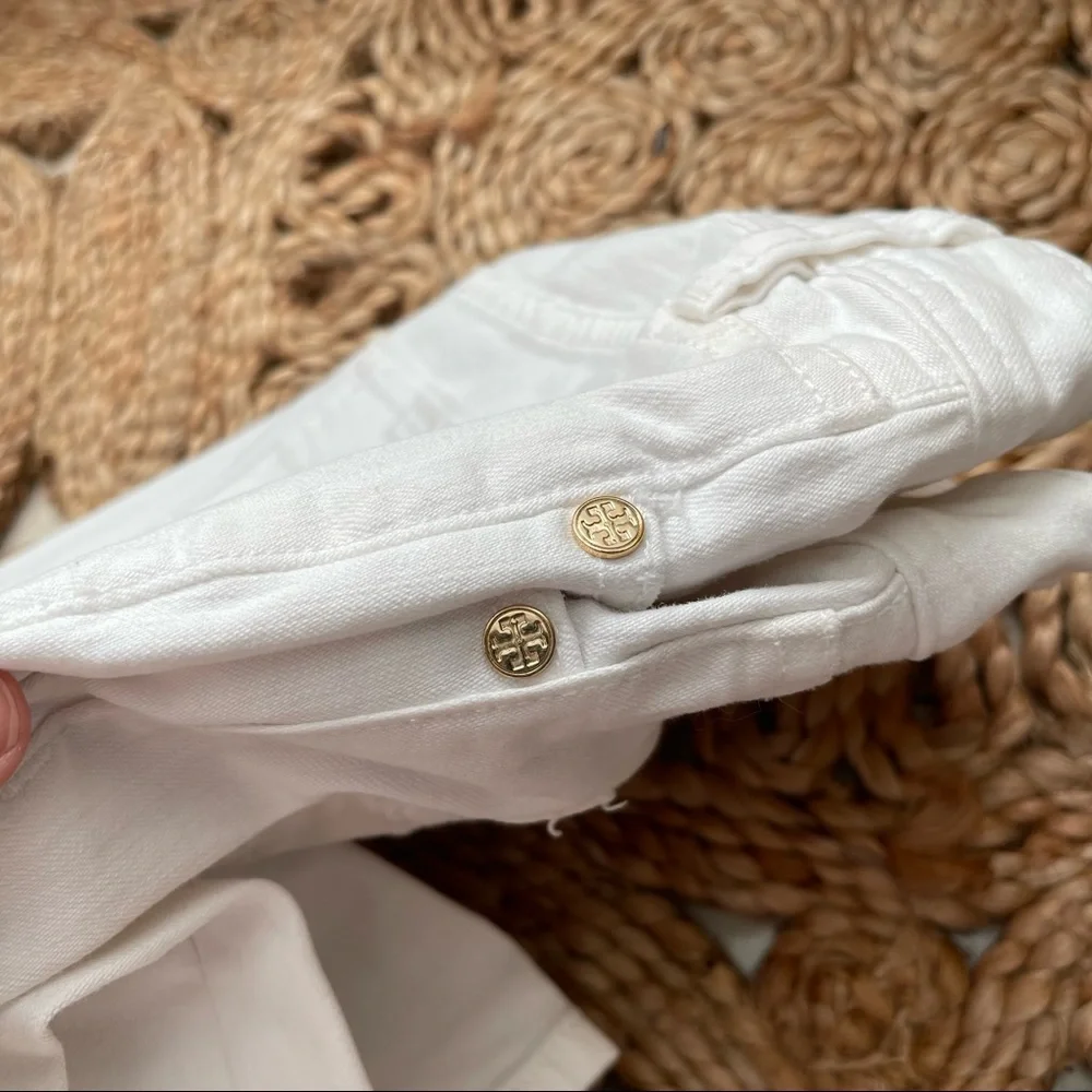 White Women's Jeans with Embroidered Back Pocket